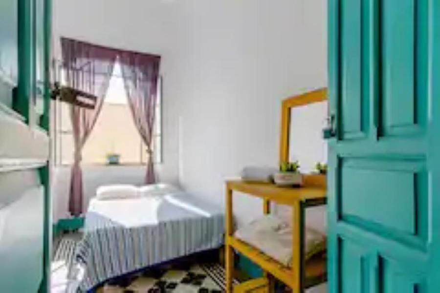 1 Guadalajara Corazon Del Centro Historico Hospedate En Una Casa Antigua En Una Habitacion Sencilla Con Areas Comunes Y Banos Compartidas Zewnętrze zdjęcie