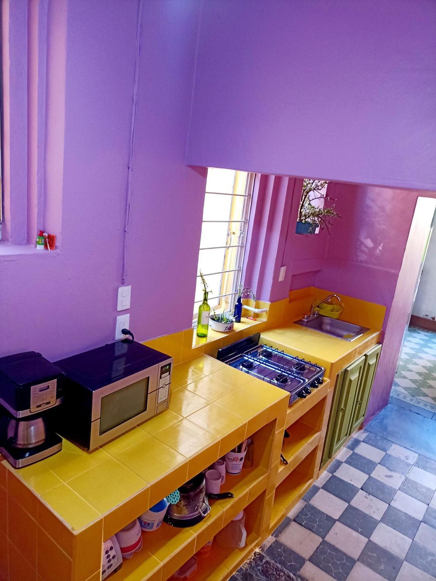 1 Guadalajara Corazon Del Centro Historico Hospedate En Una Casa Antigua En Una Habitacion Sencilla Con Areas Comunes Y Banos Compartidas Zewnętrze zdjęcie
